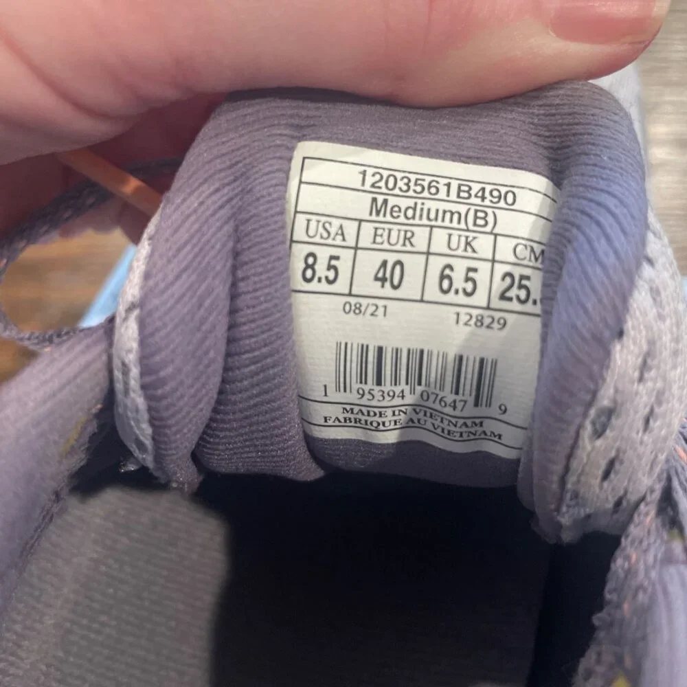 Brooks Ghost 14 Women's Running Shoes in Light Purple and Lavender